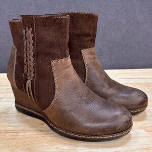 Earth Hilltopper Brown Leather Women’s Sz 7.5B Zip Braid Hidden Wedge Ankle Boot
